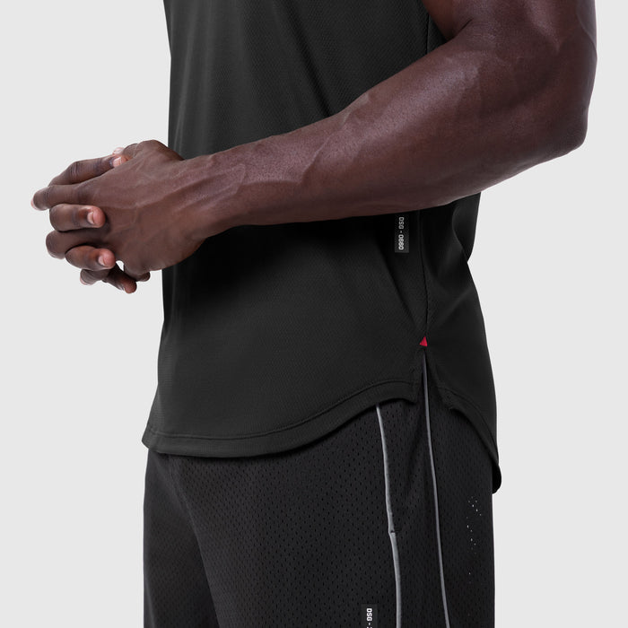 AeroSilver Established Tee in black worn by model, side view