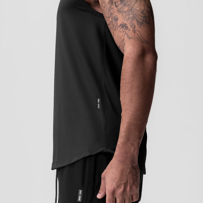 AeroSilver® Cutoff Tank in black worn by model, side view