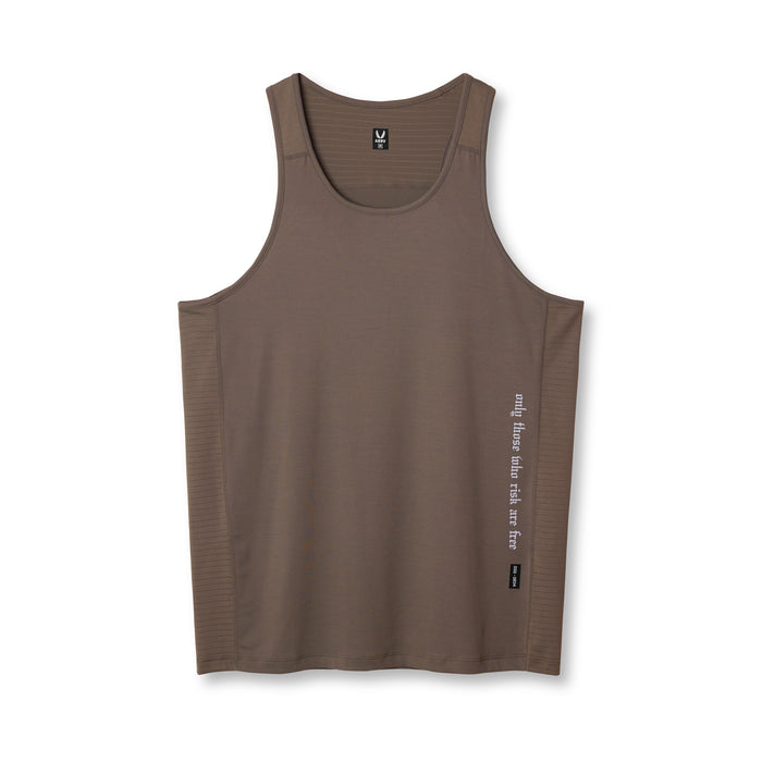 flatlay 0834. 3D-Lite® 2.0 Training Singlet in deep taupe, front view