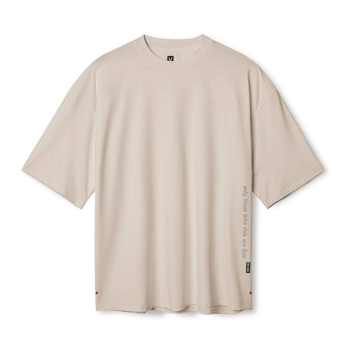 Flatlay of 3D-Lite 2.0 oversized tee in sand smoke, front view