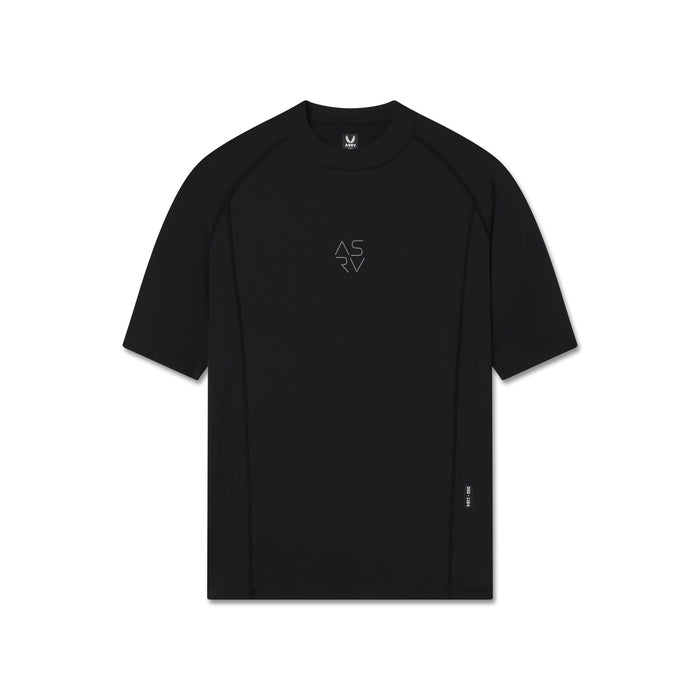 flatlay LYCRA® ADAPTIV Baselayer Shortsleeve in black, front view
