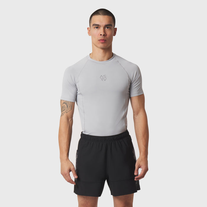 LYCRA® ADAPTIV baselayer shortsleeve in slate grey, worn by model, front view