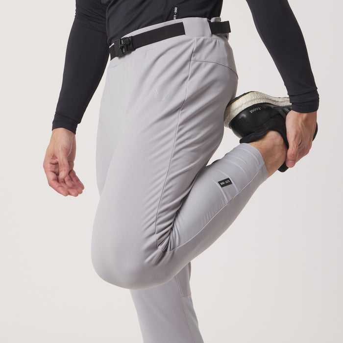 Hybrid Belt-Pack Run Jogger in slate grey worn by model in running pose
