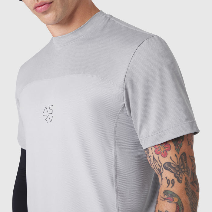 AEROSILVER® UPF50+ Run Tee in slate grey worn by male model, front view