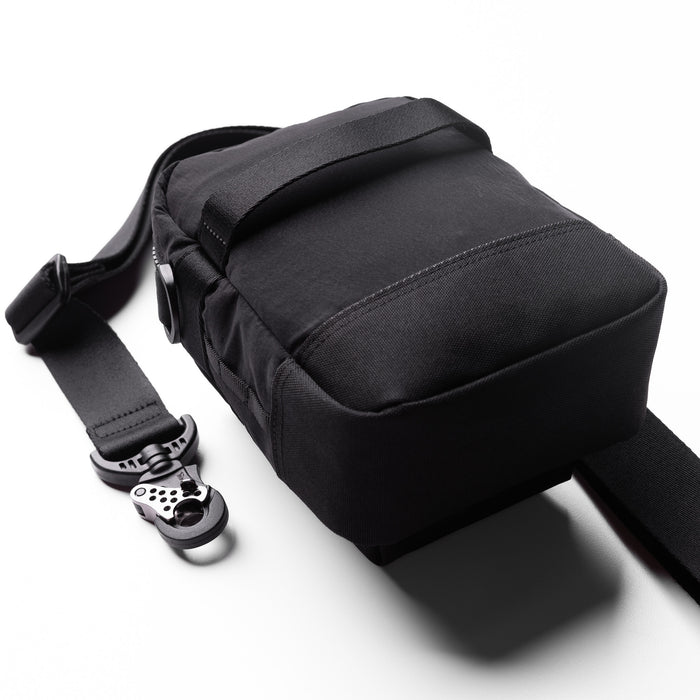 1232 black 04