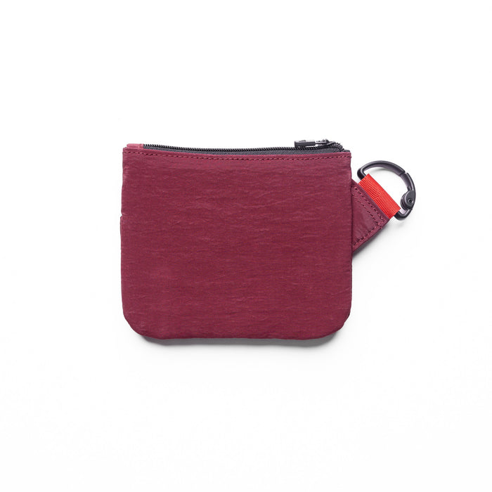 Flatlay 1235 Ripstop Clip Bag in crimson, front view
