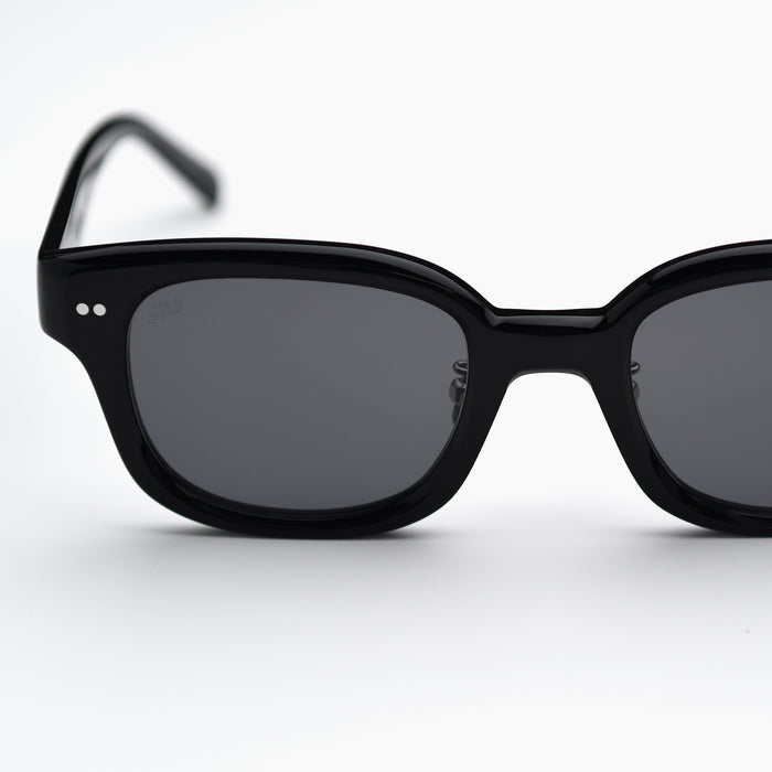 Black / Black