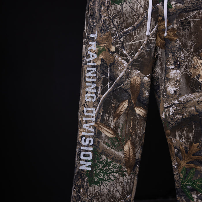 flatlay FA'23 Straight Leg Jogger in realtree camo print, full length view