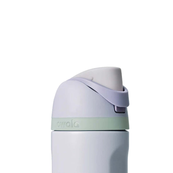 FreeSip® 24oz Stainless Steel Water Bottle in Open Air