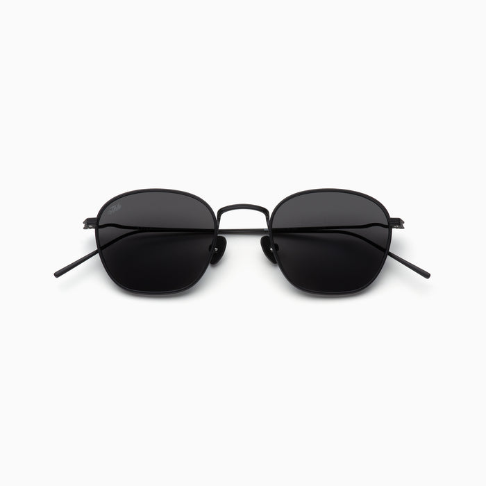 Matte Black / Black