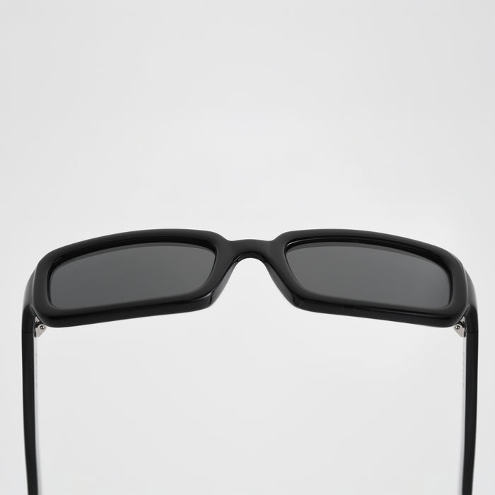 Black / Black