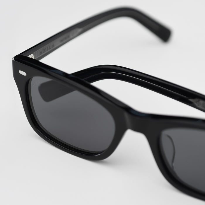 Black / Black