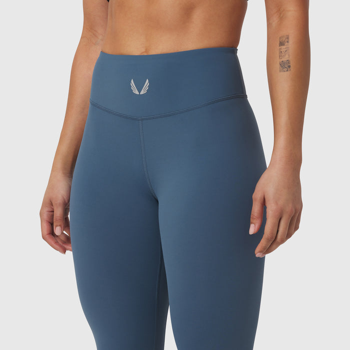 W002 LYCRA® ADAPTIV Legging in storm blue, modeled from waist down