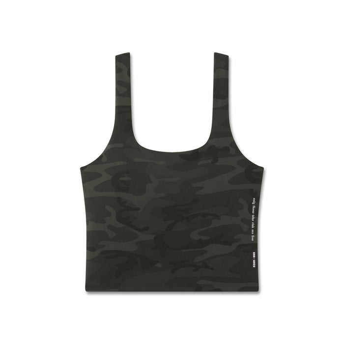 Flatlay of LYCRA® 2-in-1 Tank Top in dark camo, front view
