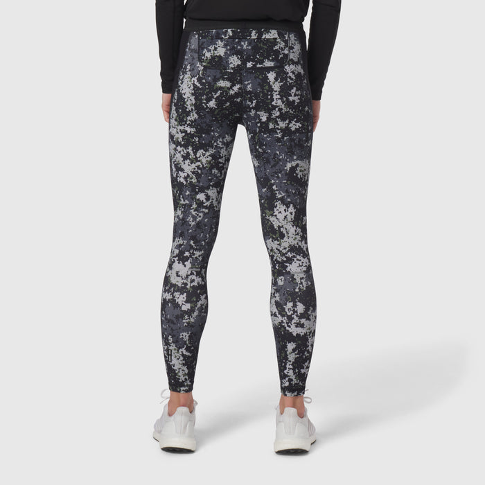 W055 Lycra Ribbed Running Tight in pixel camo, rear view on model