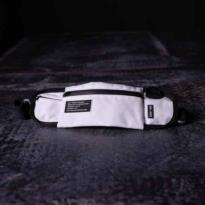 flatlay WN'18 Training Belt Pack in white and black, top view